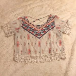 Aztec print crop top with lace sleeves